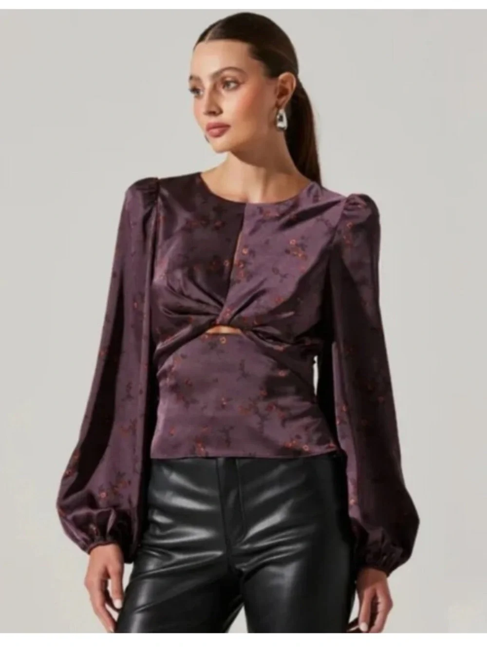 ASTR The Label Womens Bishop Sleeve Twist Floral Top Size XS Floral Peasant Dark